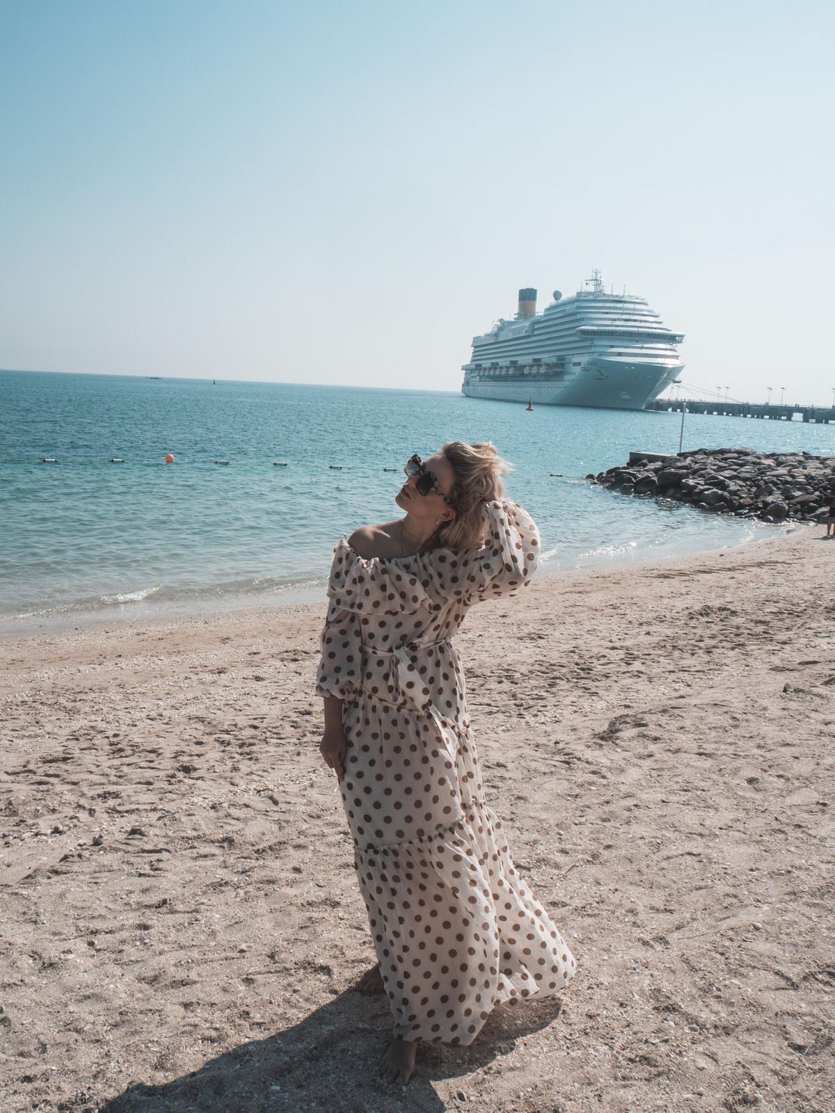 <p>Dovolená jak pro mladé páry, tak i pro rodiny s dětmi! Rozhodně doporučuji! S Cruise Clubem jsem absolvovala plavbu po Perském zálivu a byl to skvělý zážitek. Poprvé jsem jela takovou obrovskou lodi a ani ve snu jsem si nedokázala představit ten komfort, služby a možnosti vyžití přímo na lodi. Výlety a parta Cruise Clubu byly jen třešničkou na dortu. Dovolená ideální jak pro mladé páry, tak i pro rodiny s dětmi. ❤️ Rozhodně doporučuji!</p>